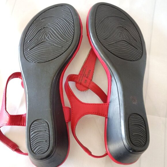 Impo Rogan Red Wedge Thong Sandals Women’s Size 6 Low Heel NEW - Picture 7 of 8